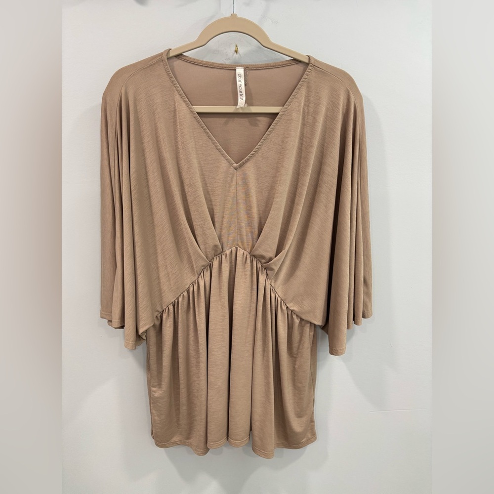 Scarlett Tan V-Neck Tunic Top Pre-owned Size L